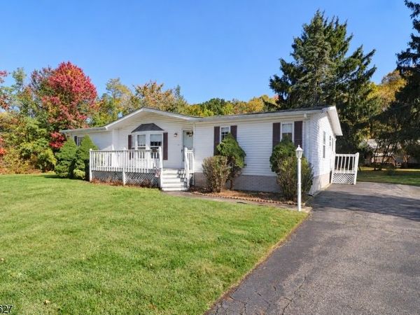 93 Mount Pleasant Ave. E11, Rockaway, NJ 07801