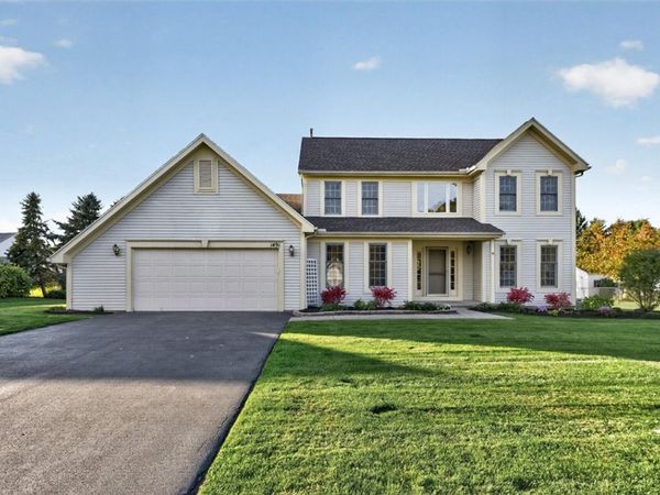 1491 Chigwell Ln N, Webster, NY 14580