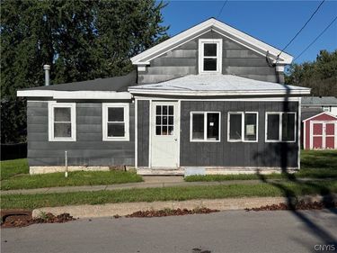 327 Duer Street , Oswego, NY 13126