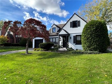 87 Lamarck Drive, Buffalo, NY 14226