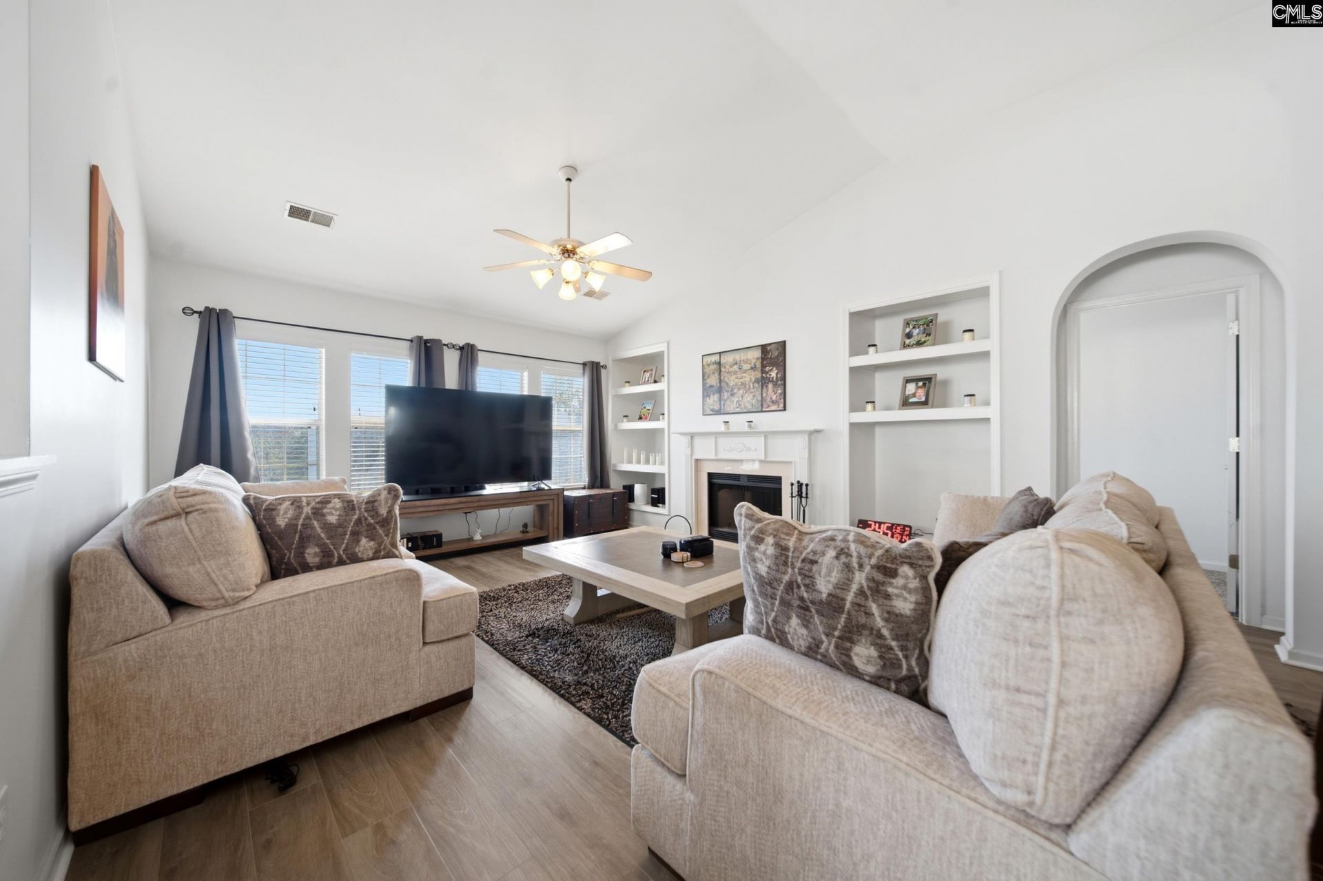 210 Faircrest Way  Photo 10