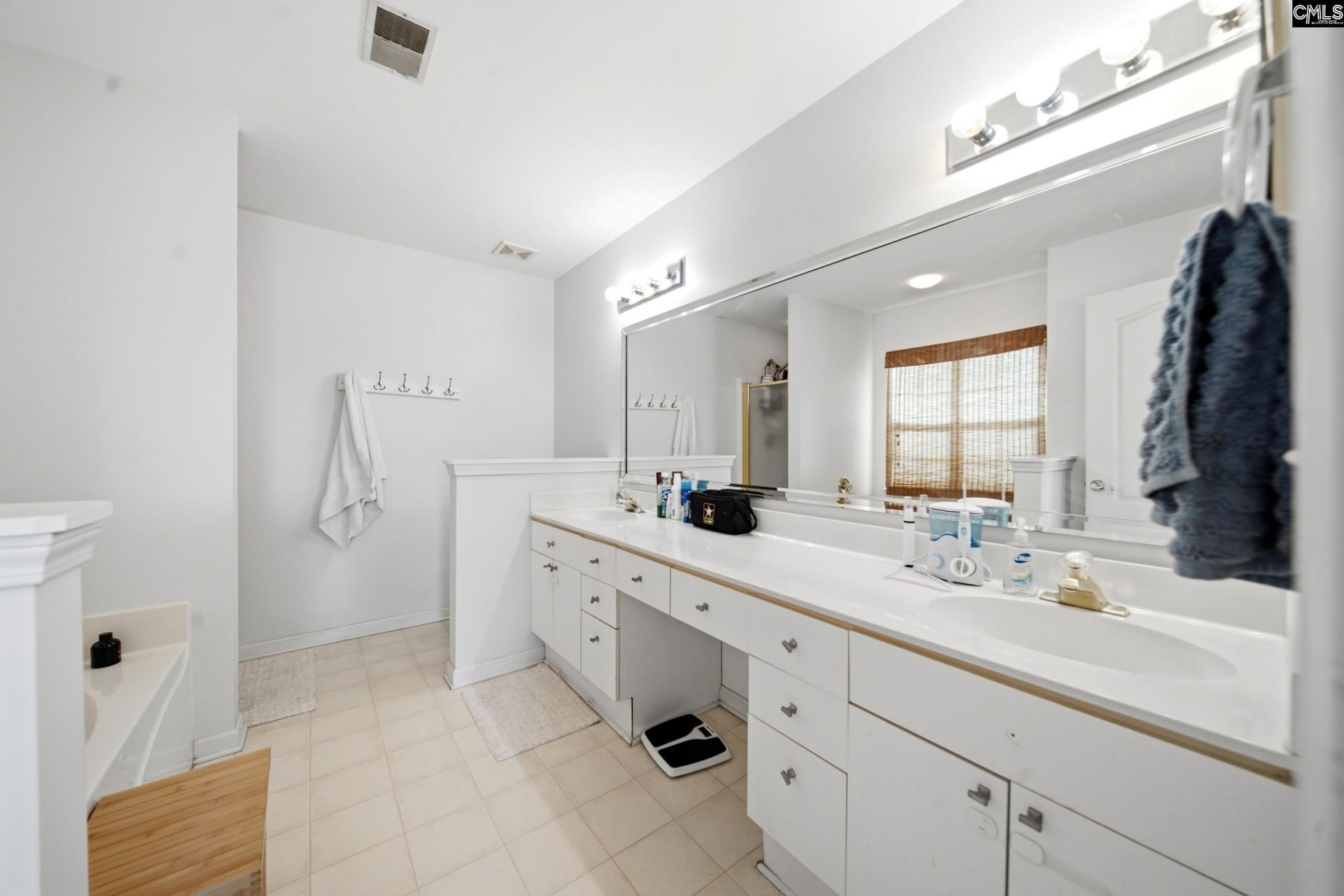 210 Faircrest Way  Photo 22