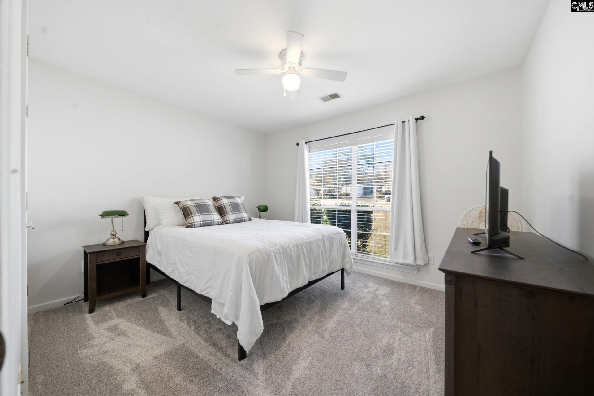 210 Faircrest Way  Photo 6