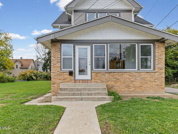 2490 Broadway Street , Toledo, OH 43609