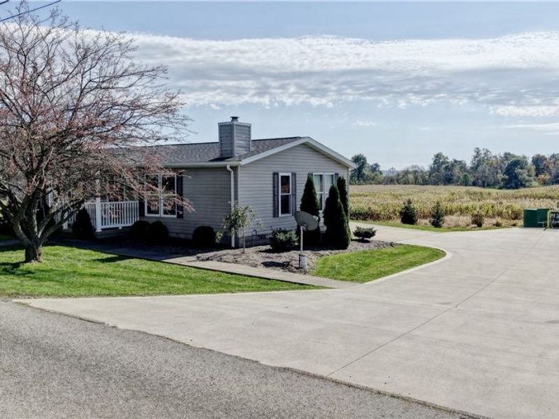 2955 Winklepleck Road NW, Sugarcreek, OH 44681 Photo 4