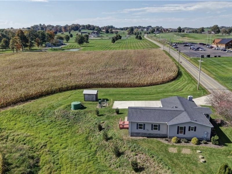2955 Winklepleck Road NW, Sugarcreek, OH 44681 Photo 6