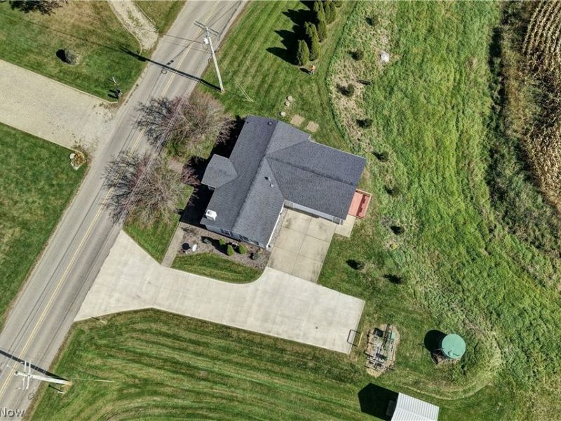 2955 Winklepleck Road NW, Sugarcreek, OH 44681 Photo 8
