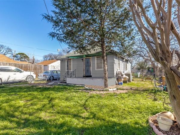 2252 Mail Avenue, Dallas, TX 75235
