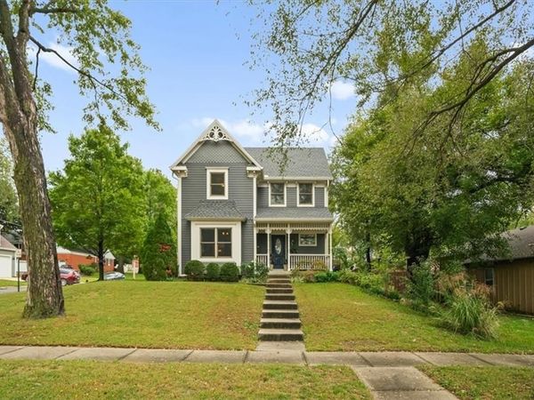 409 E Shawnee Street, Paola, KS 66071