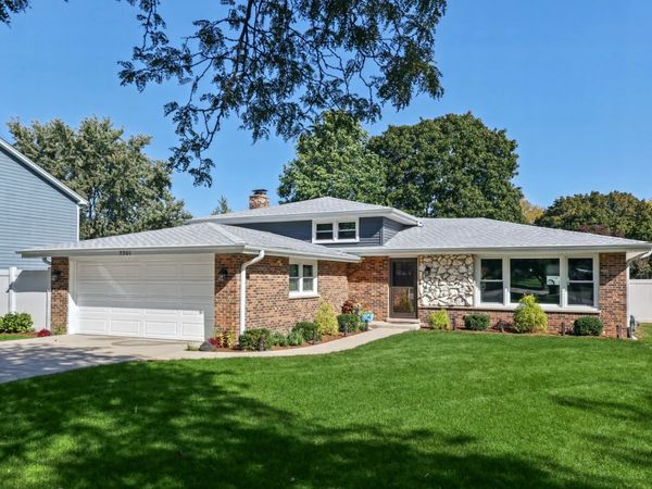 7701 Florence Avenue , Darien, IL 60561