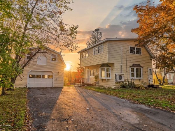 161 Pittsfield Avenue , Palmyra, ME 04965
