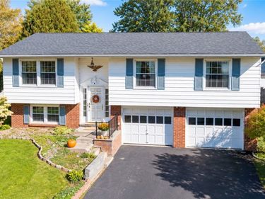 102 Wembridge Dr , East Syracuse, NY 13057