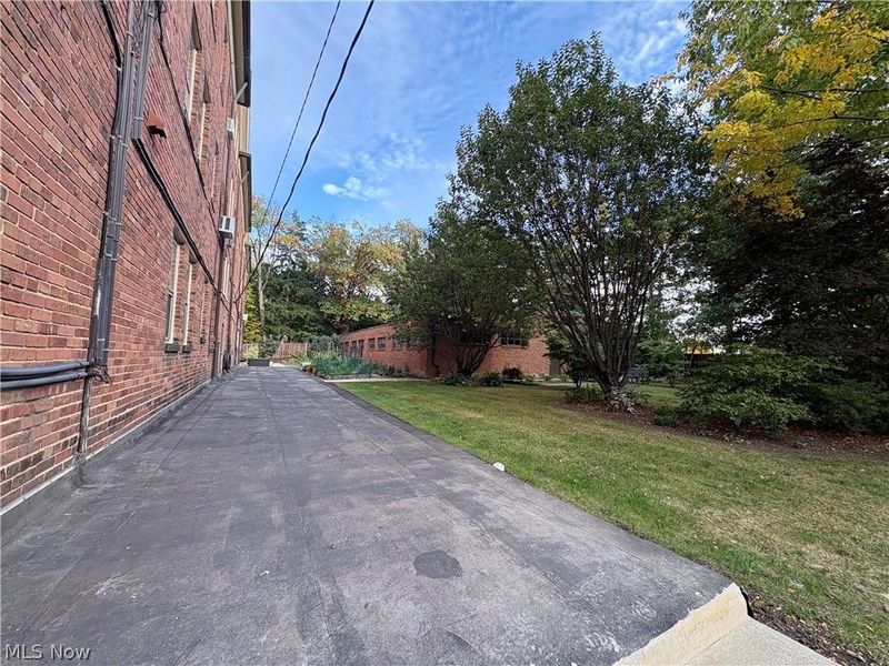 16300 Van Aken Boulevard, Unit 202A, Shaker Heights, OH 44120 Photo 4