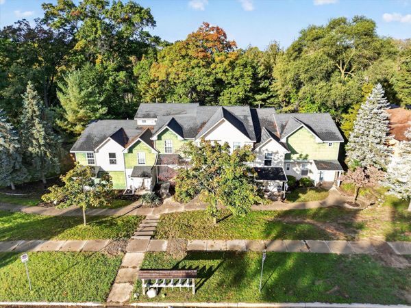 2951 Vineland Avenue SE, Grand Rapids, MI 49508