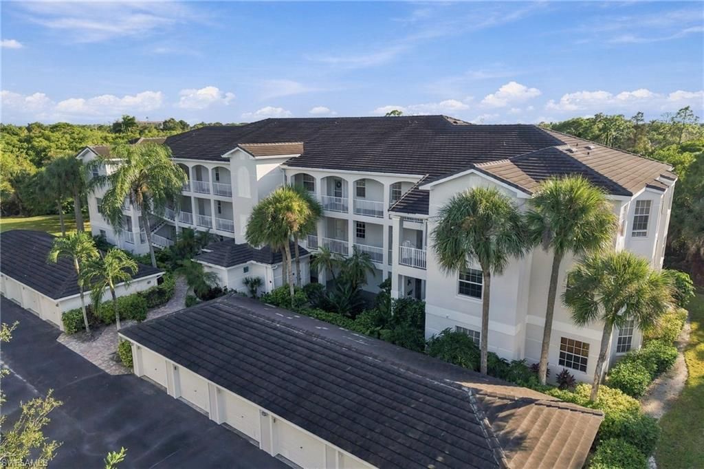 3431 Pointe Creek Ct, Unit 302, Bonita Springs, FL 34134 Photo