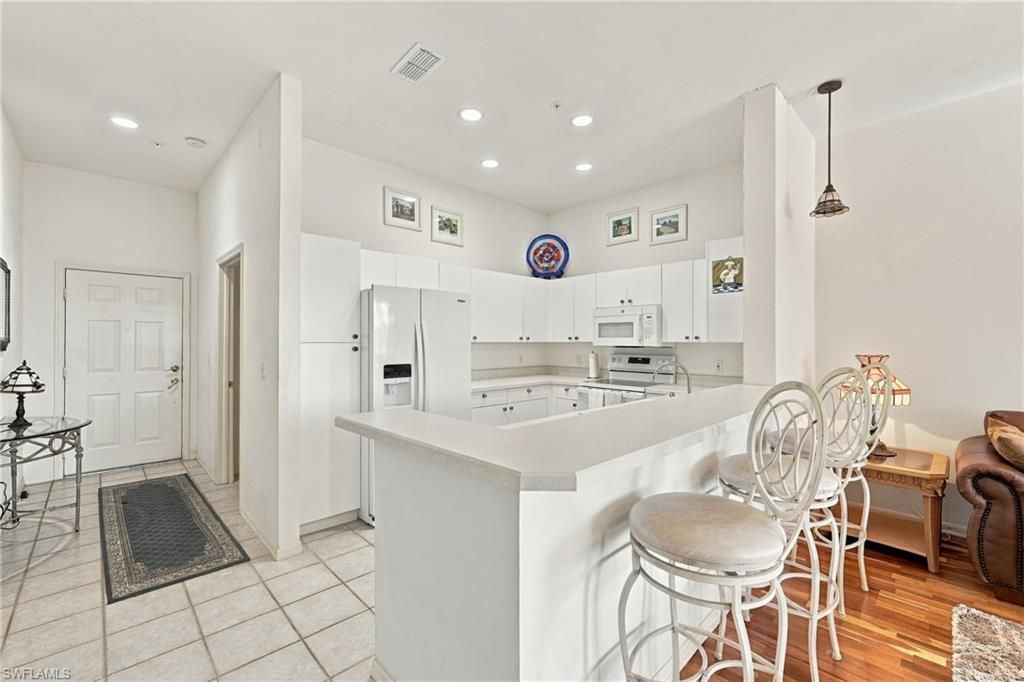 3431 Pointe Creek Ct, Unit 302, Bonita Springs, FL 34134 Photo