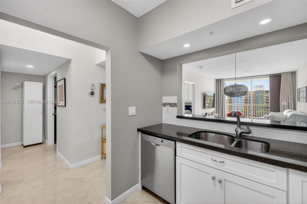 3020 NE 32nd Ave , Unit 614, Fort Lauderdale, FL 33308 Photo