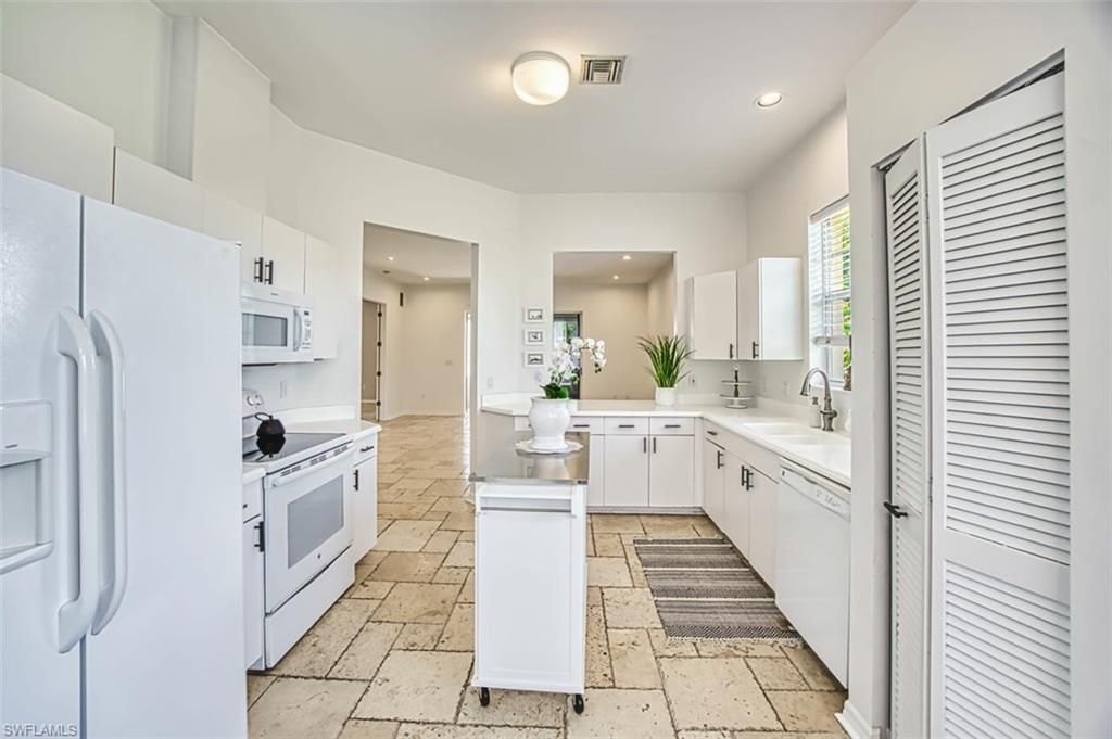5482 Peppertree Dr , Fort Myers, FL 33908 Photo