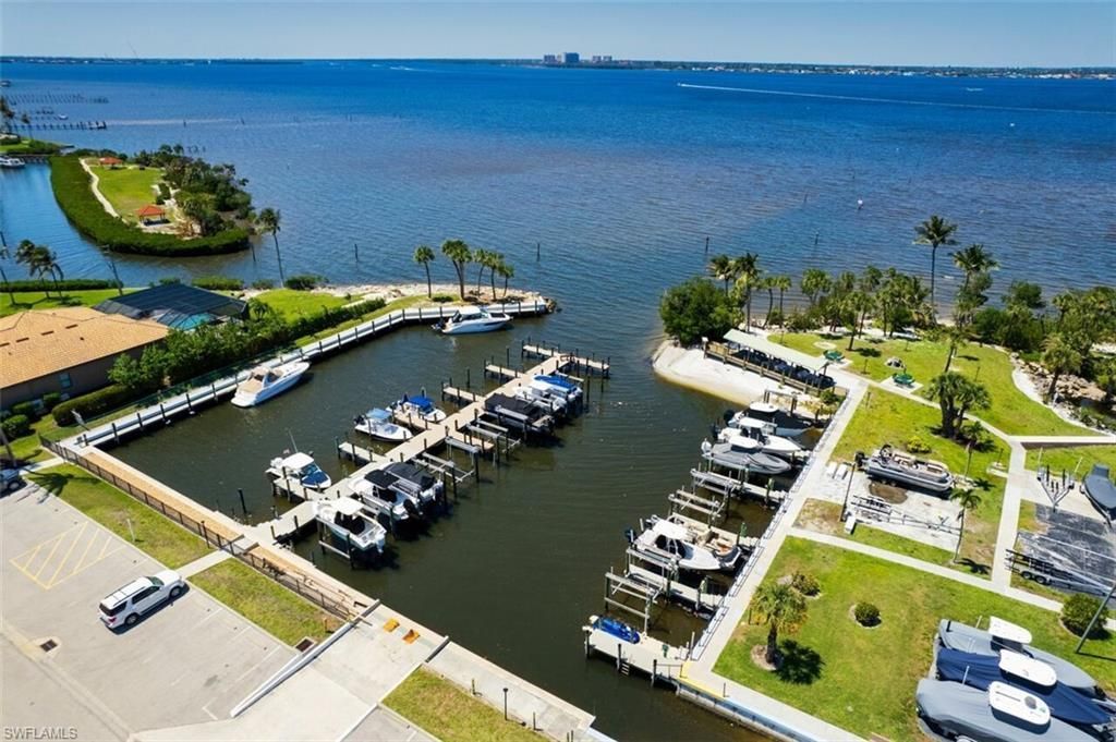 5482 Peppertree Dr , Fort Myers, FL 33908 Photo