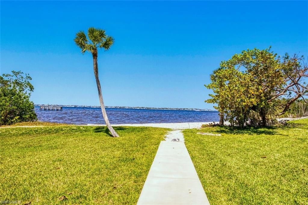 5482 Peppertree Dr , Fort Myers, FL 33908 Photo