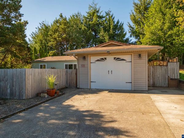 1410 SW Forest Pkw, Waldport, OR 97394