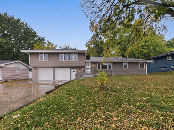 3049 Winnetka Avenue N, Crystal, MN 55427