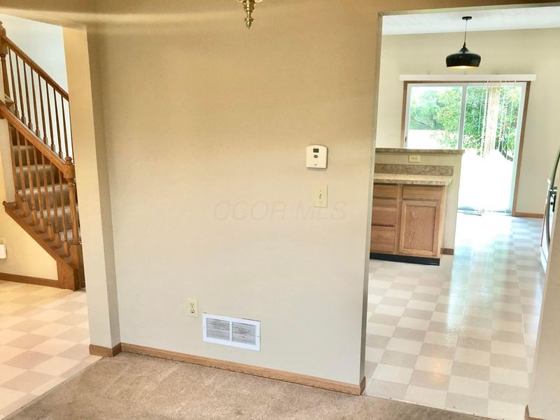 7279 Summerfield Drive, Lewis Center, OH 43035 Photo 4