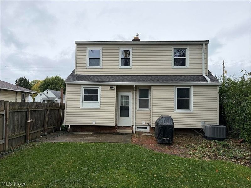 23481 Clifford Drive, North Olmsted, OH 44070 Photo 3