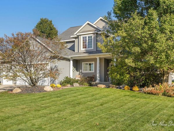 6784 City Ridge Drive, Hudsonville, MI 49426
