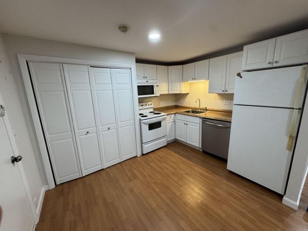 19 Maple St, Unit 16, Amesbury, MA 01913