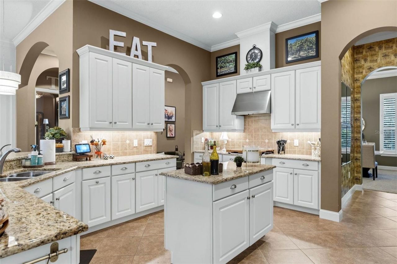 6084 Summit View Drive, Brooksville, FL 34601 Photo