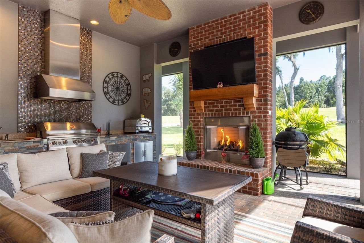 6084 Summit View Drive, Brooksville, FL 34601 Photo