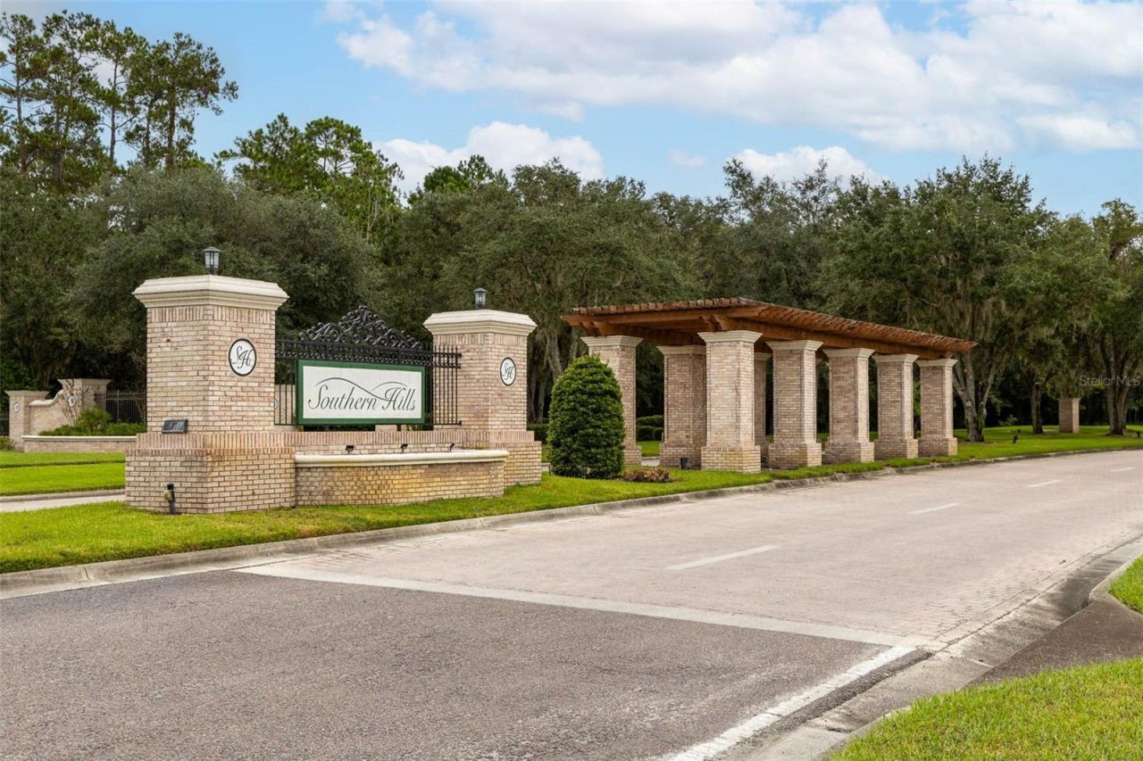 6084 Summit View Drive, Brooksville, FL 34601 Photo