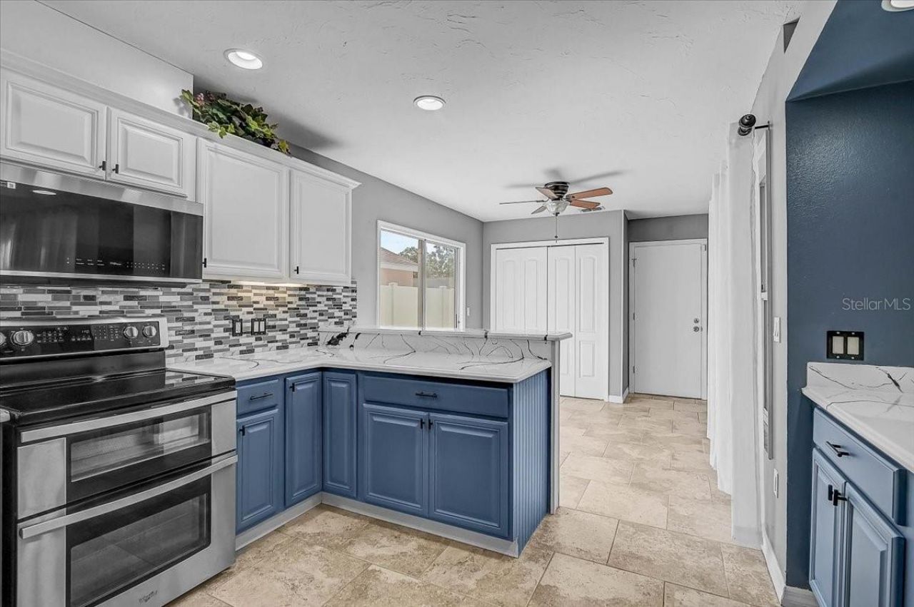 7739 33rd Lane E, Sarasota, FL 34243 Photo