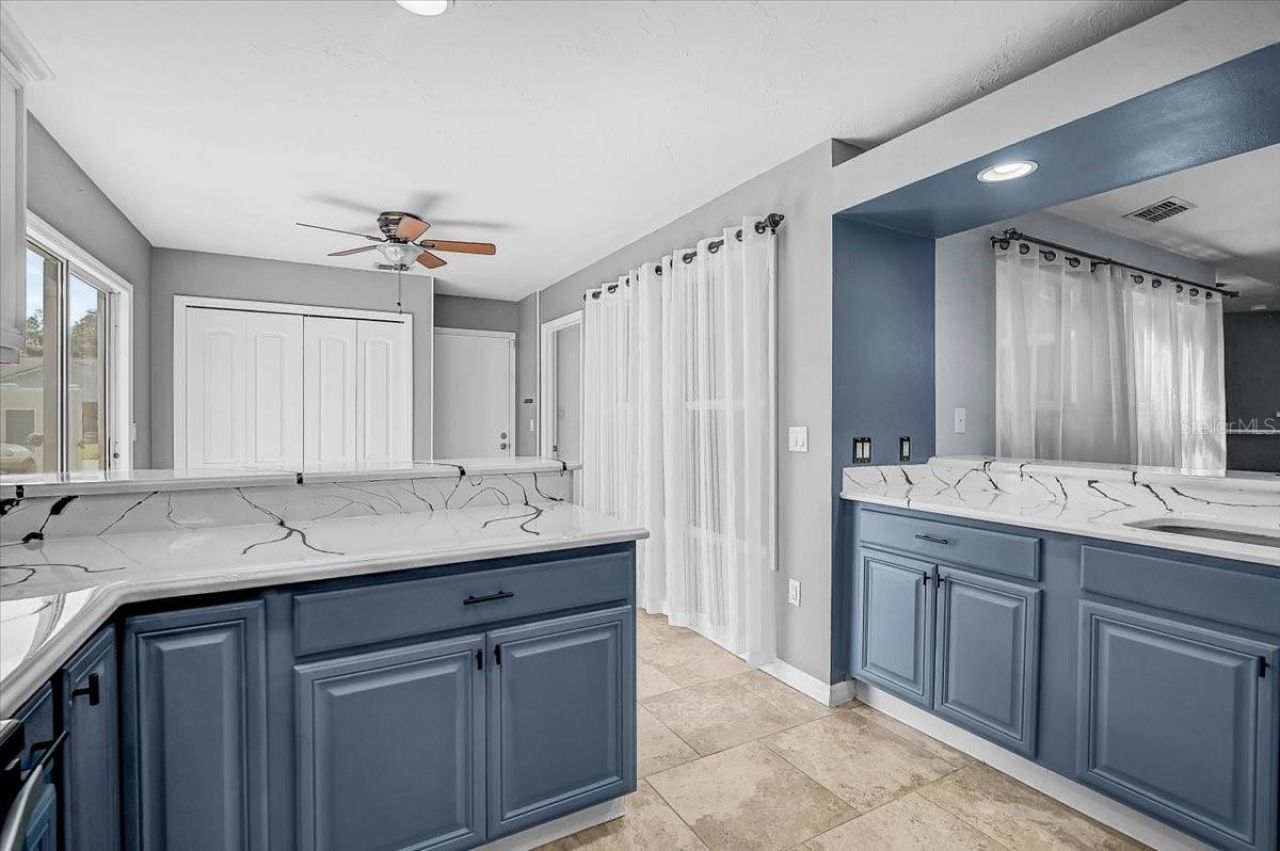 7739 33rd Lane E, Sarasota, FL 34243 Photo