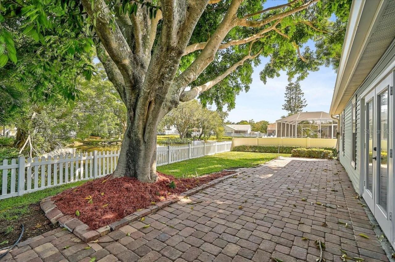7739 33rd Lane E, Sarasota, FL 34243 Photo