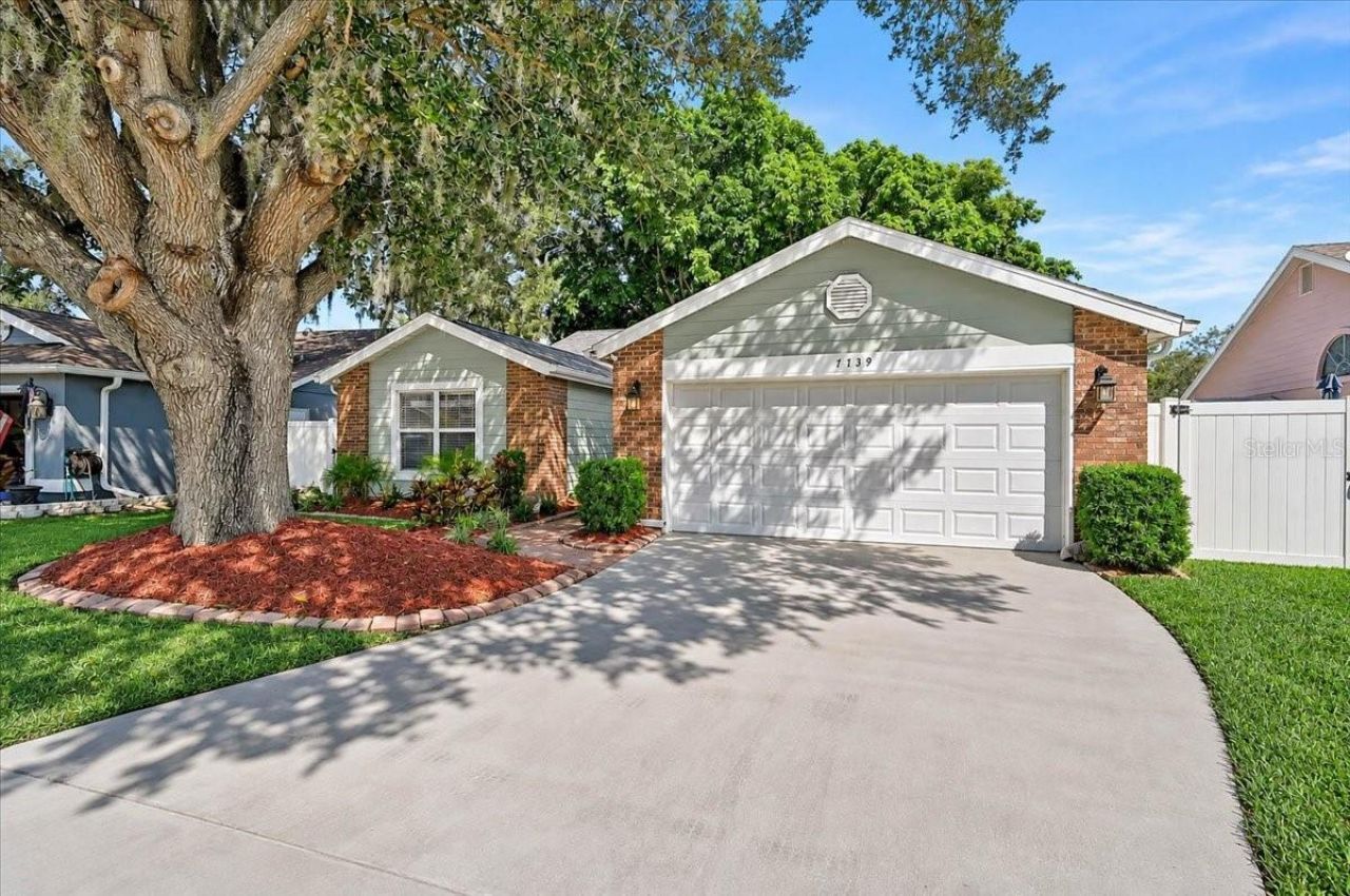 7739 33rd Lane E, Sarasota, FL 34243 Photo