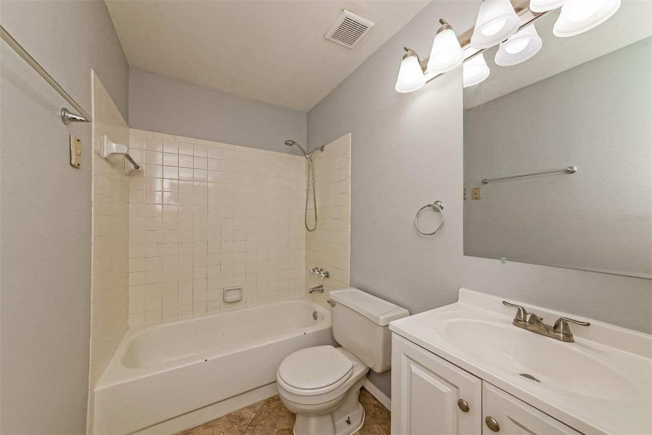 610 49th Street E, Bradenton, FL 34208 Photo