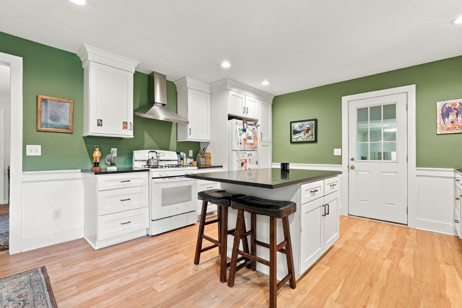 1060 Woodside Drive Photo 22