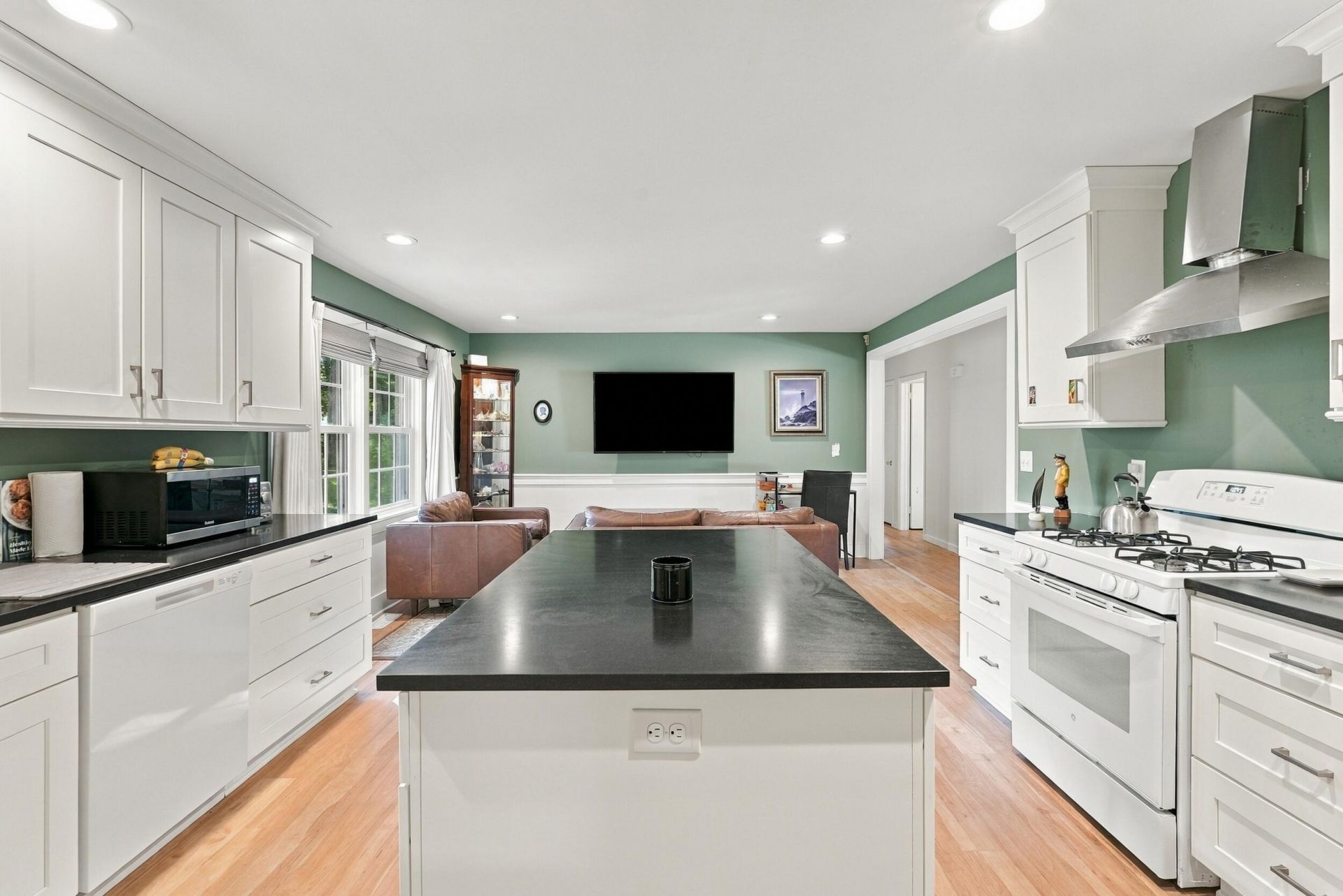 1060 Woodside Drive Photo 27