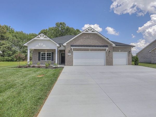 56 Reynard St, Manchester, TN 37355