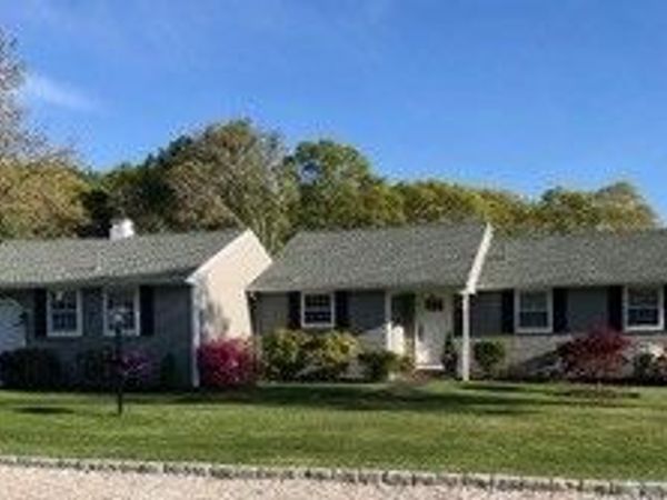 39 Sally Ln, Falmouth, MA 02536
