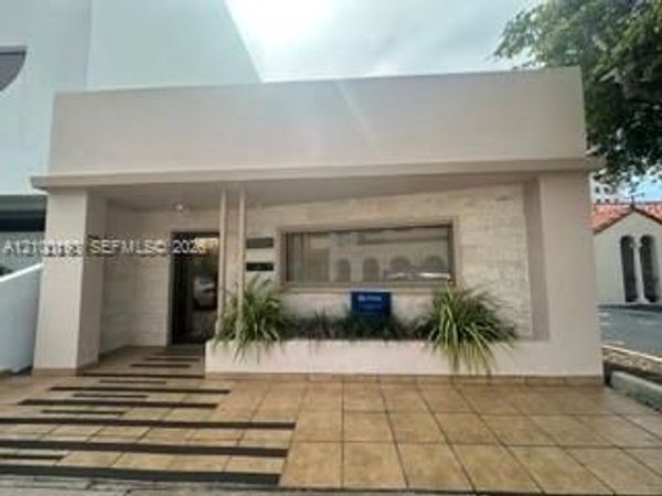 124 Almeria Ave , Coral Gables, FL 33134