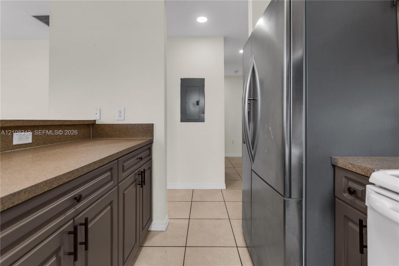 2425 NW 52nd St , Miami, FL 33142 Photo