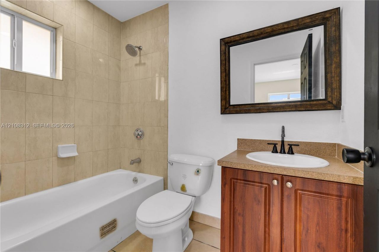 2425 NW 52nd St , Miami, FL 33142 Photo