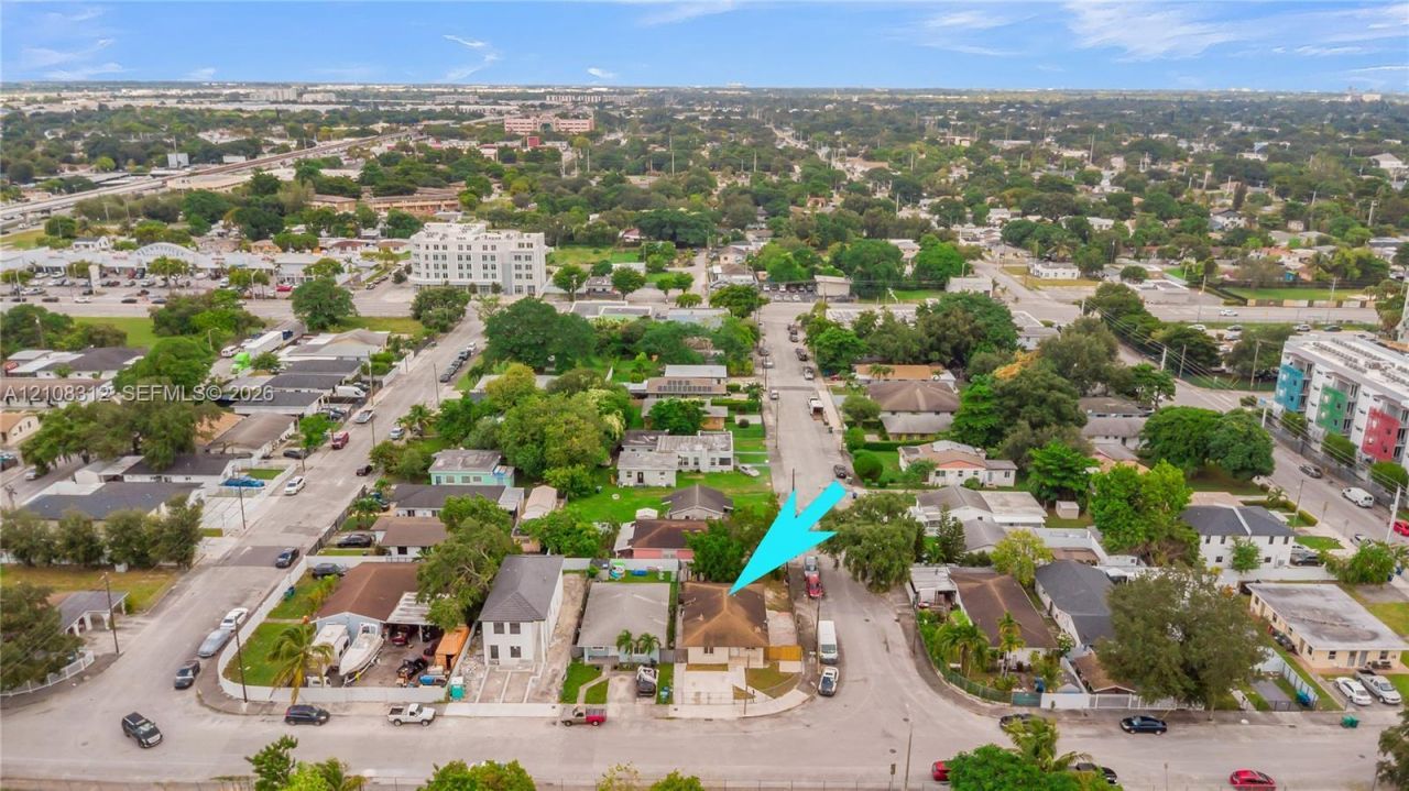 2425 NW 52nd St , Miami, FL 33142 Photo