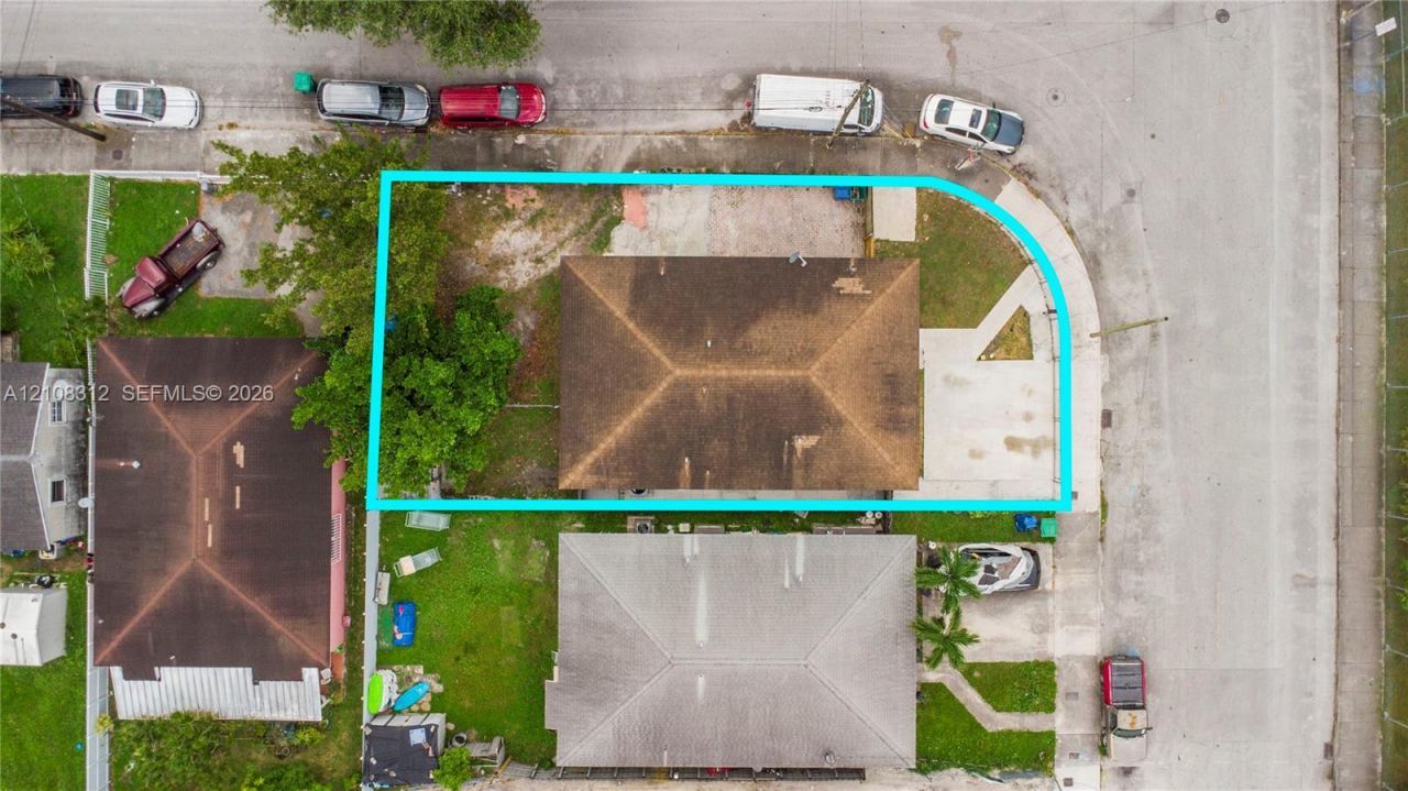 2425 NW 52nd St , Miami, FL 33142 Photo