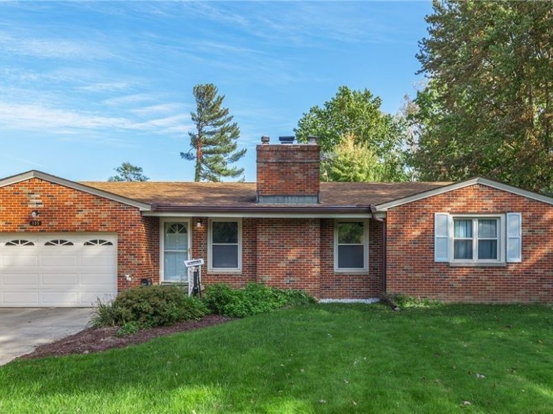135 Foresthill Drive, Amherst, OH 44001 Photo 1