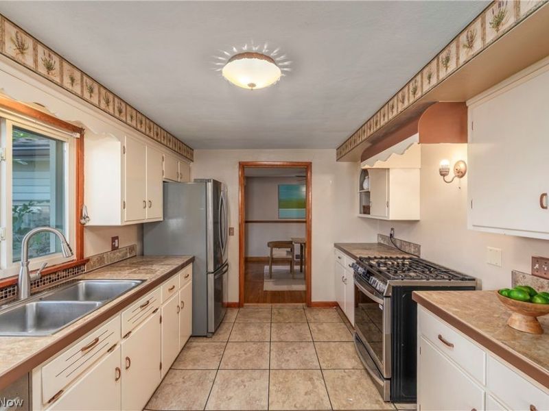 135 Foresthill Drive, Amherst, OH 44001 Photo 19