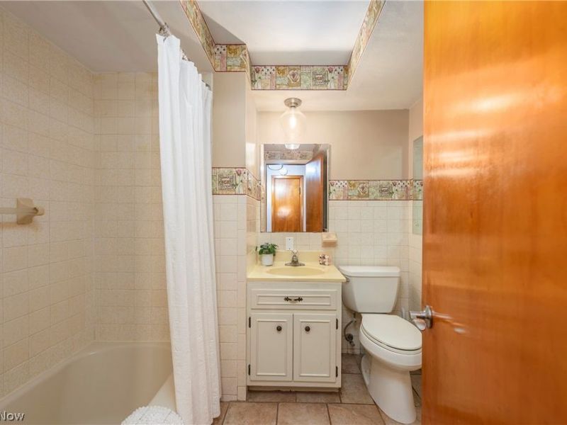 135 Foresthill Drive, Amherst, OH 44001 Photo 32